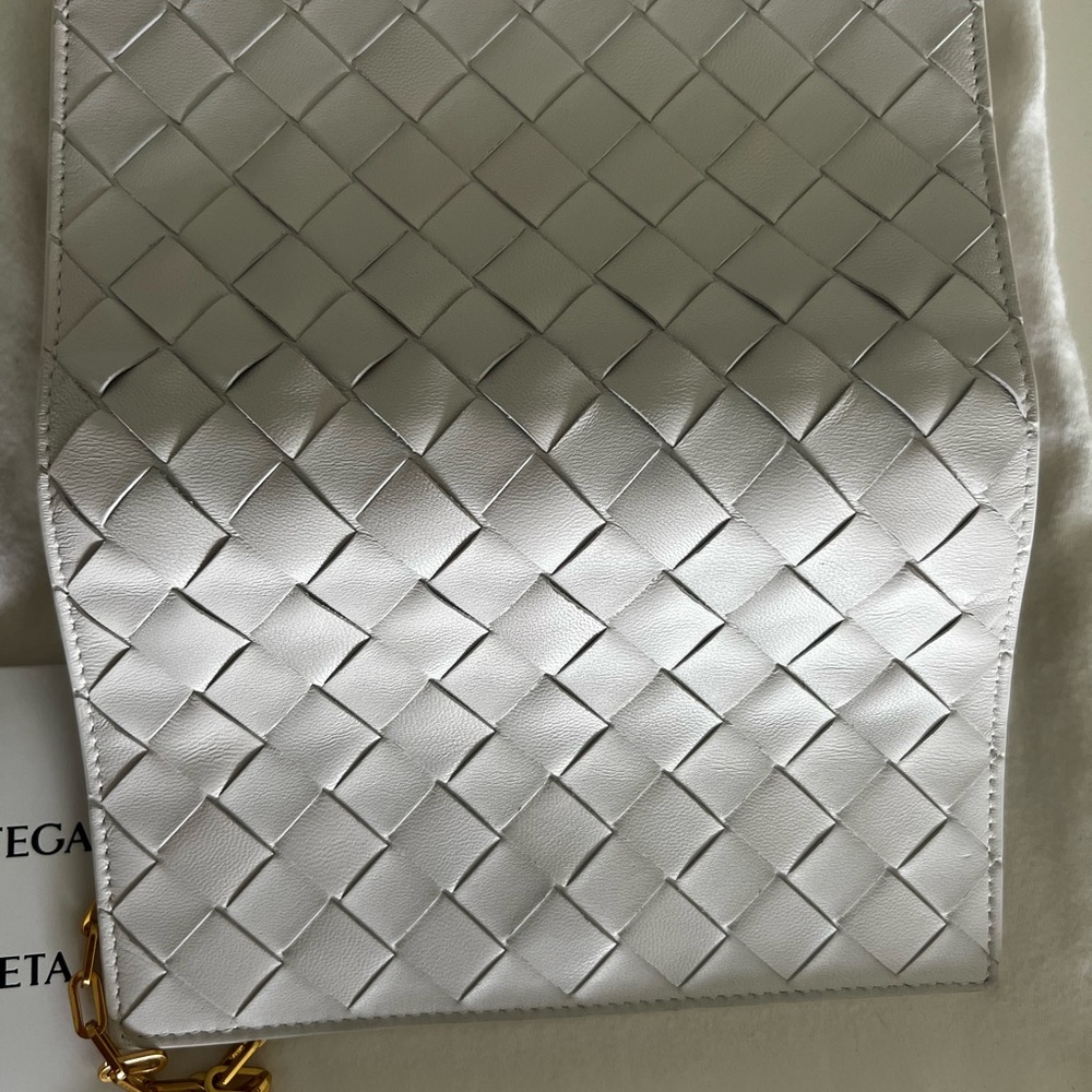 Bottega Venetta Mini Bag on Chain (chalk) - Picture 4 of 9